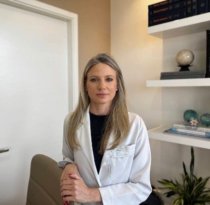 Dra. Lauren Klas | Cirurgia Plástica