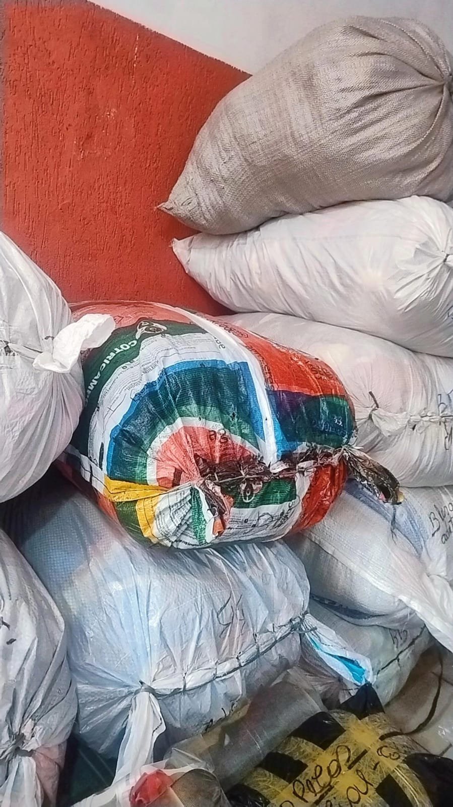 Am Fornecedora de Roupas Usadas para Brechós e Bazares