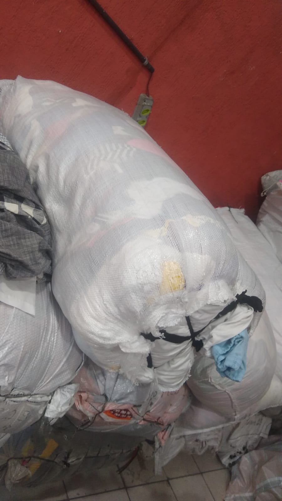 Am Fornecedora de Roupas Usadas para Brechós e Bazares