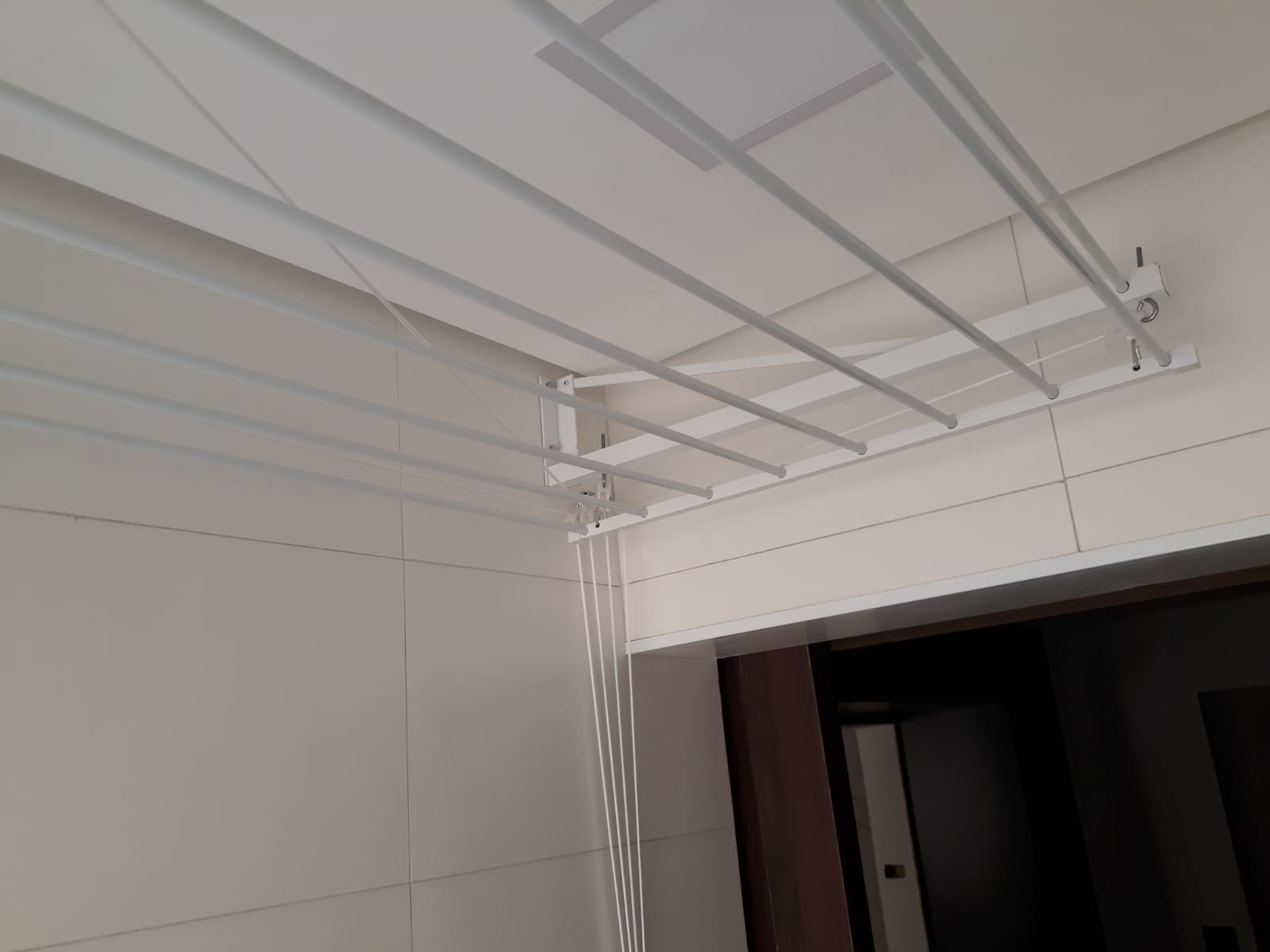 Instalação de Varal de Teto