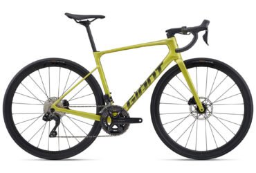 2026 Giant Defy Advanced 1 Road Bike (GLOBALBIKESHOP)