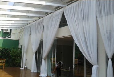 Aluguel de Cortinas Para Decoração de Festas | Locação de Cortinados Forrações e Coberturas Para Eventos