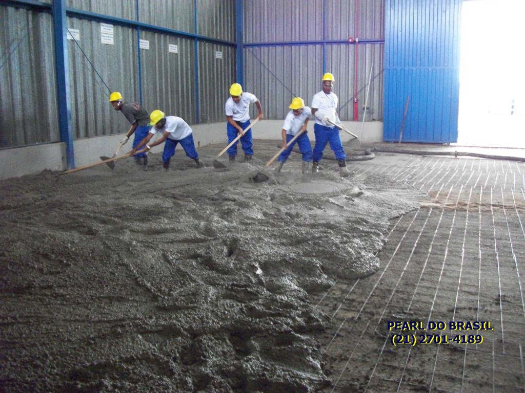 Execução Piso De Concreto Polido Garagens Galpões Quadras