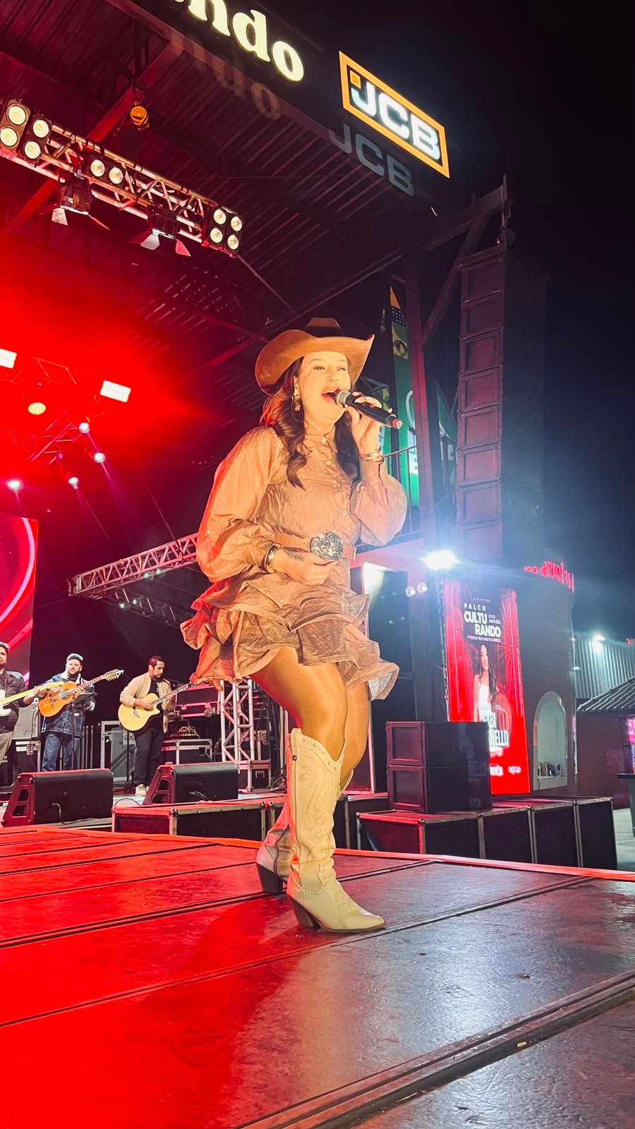 Cantora Sertaneja – Thalita Ferrari